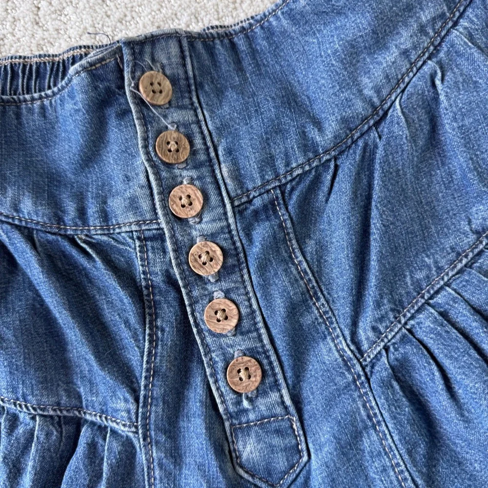 We The Free Fleur Denim Shorts Womens S Blue Ruffle Tiered Button